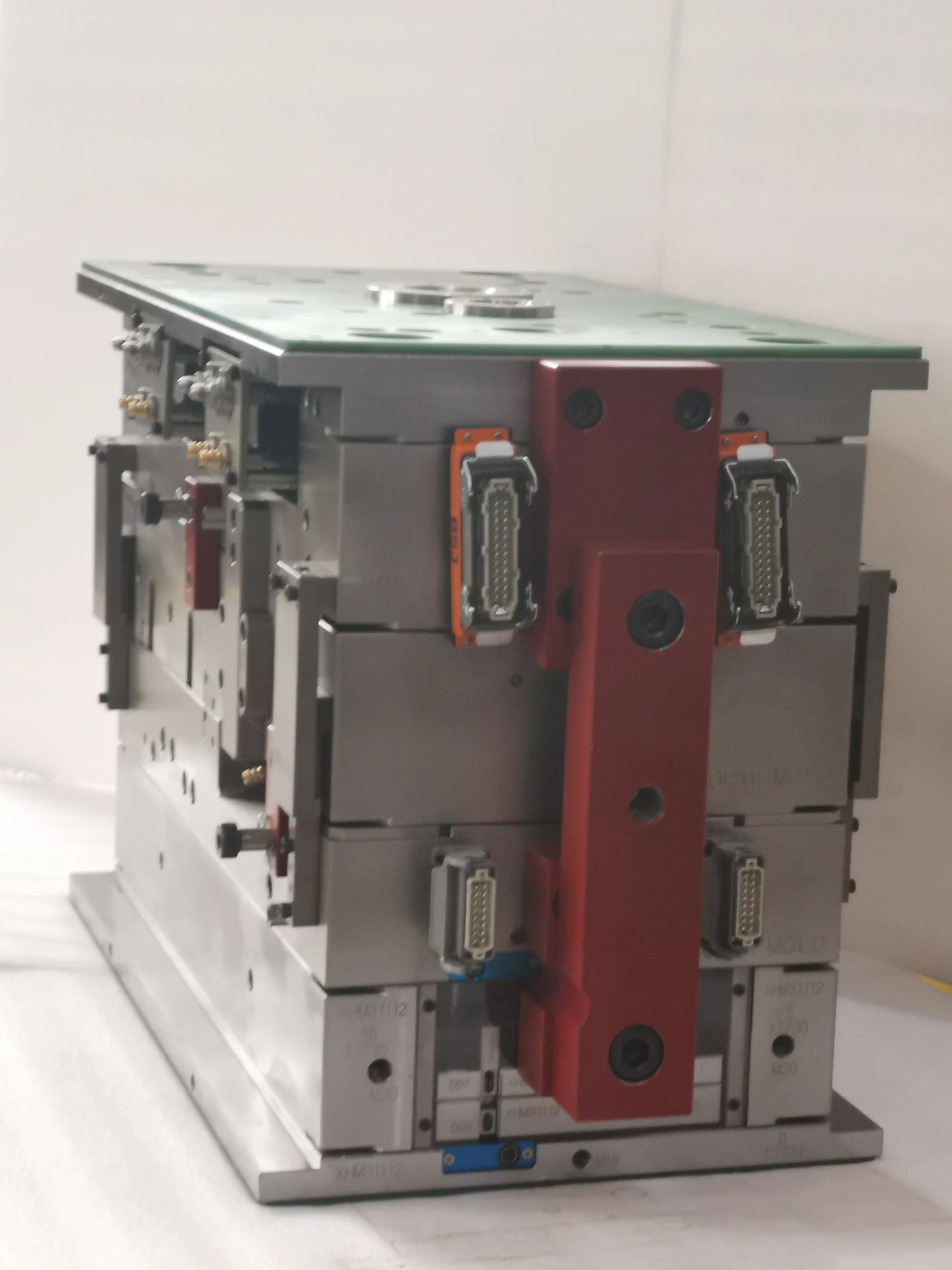 injection-moulding-05