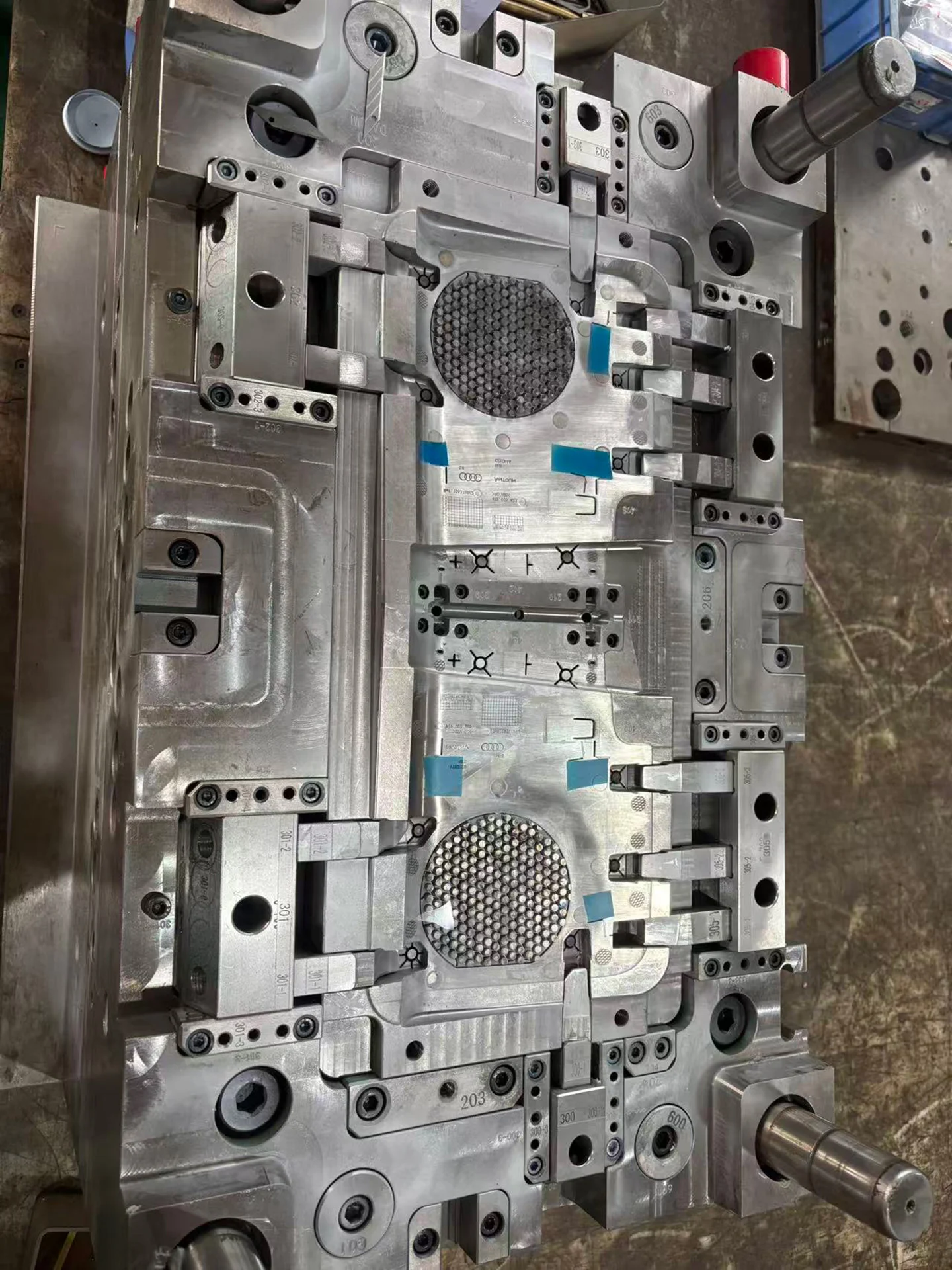 injection-moulding-09