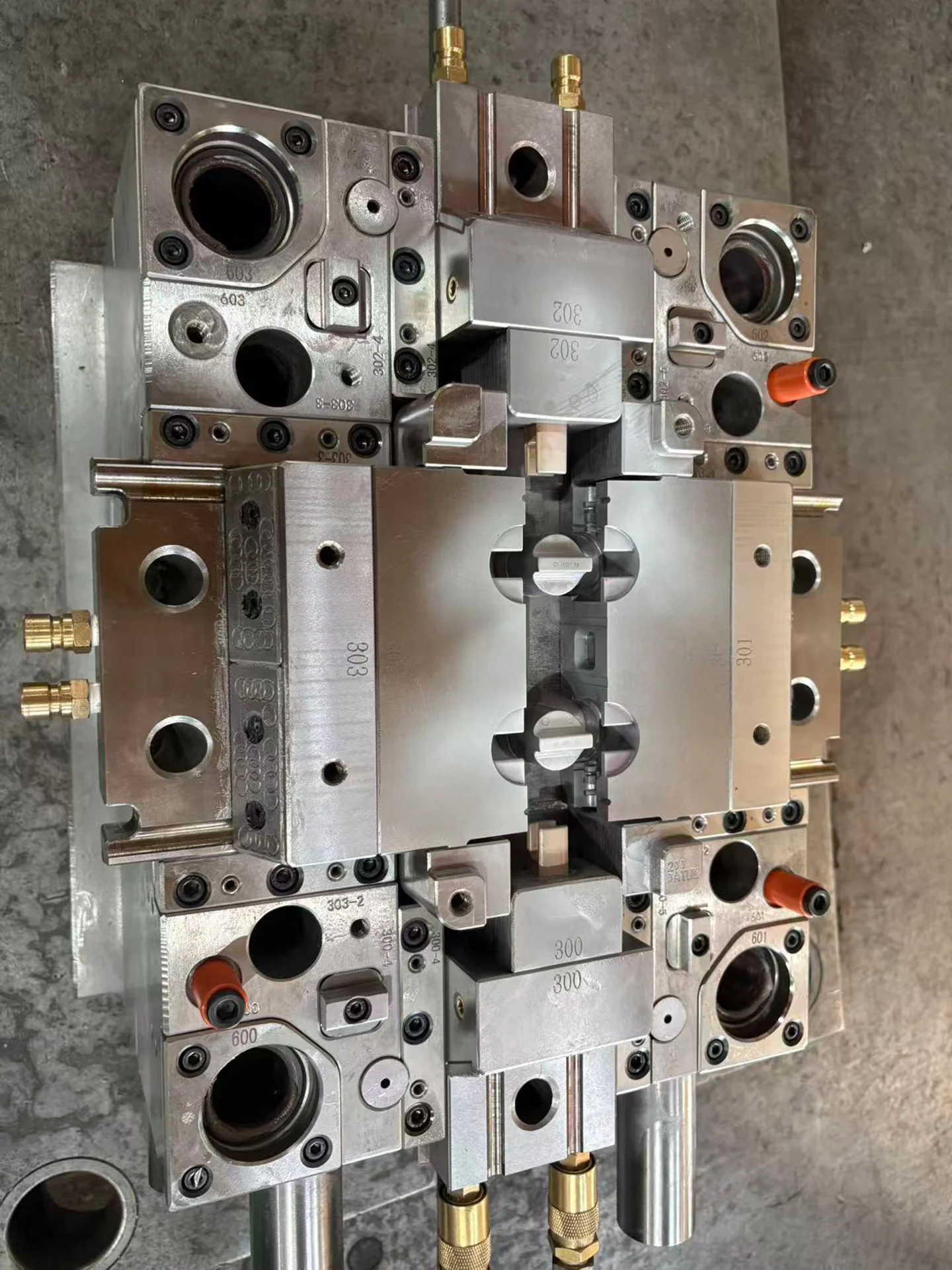 injection-moulding-11